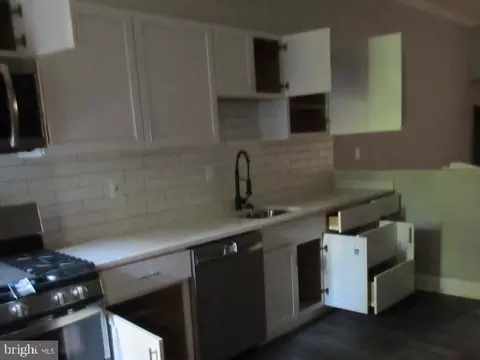 Entry Way - 1215 E Preston St, Baltimore, MD 21202 photo 5 of 18