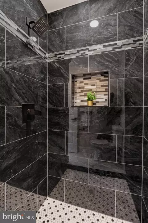 Bath - 1762 E North Ave, Baltimore, MD 21213 photo 3 of 4