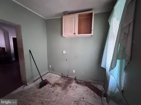 802 Unetta Ave, Baltimore, MD 21229 photo 6