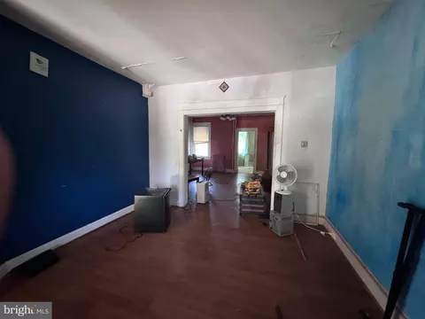 802 Unetta Ave, Baltimore, MD 21229 photo 2