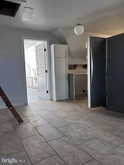 Entry Way - 3300 White Ave, Baltimore, MD 21214 photo 12 of 15