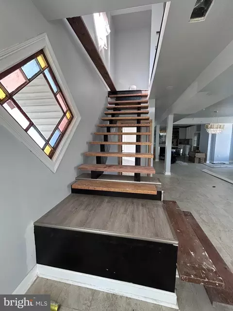 Entry Way - 3300 White Ave, Baltimore, MD 21214 photo 3 of 15