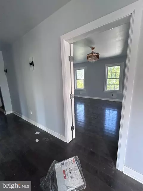 Entry Way - 3300 White Ave, Baltimore, MD 21214 photo 6 of 15