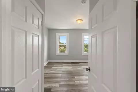Entry Way - 1612 E 25th St, Baltimore, MD 21213 photo 10 of 11