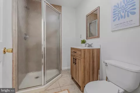 Bath - 1824 E Lombard St, Baltimore, MD 21231 photo 1 of 3