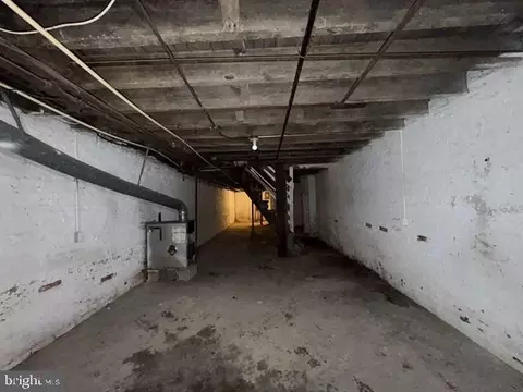 Entry Way - 1114 Myrtle Ave, Baltimore, MD 21201 photo 20 of 20