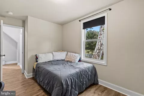 Bedroom - 6407 Fairdel Ave, Baltimore, MD 21206 photo 4 of 7