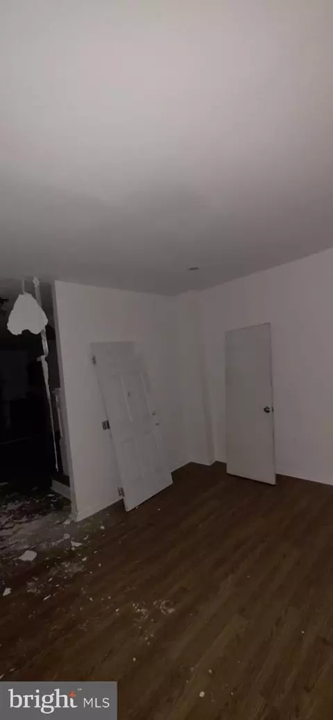 Entry Way - 3015 Rayner Ave, Baltimore, MD 21216 photo 4 of 25