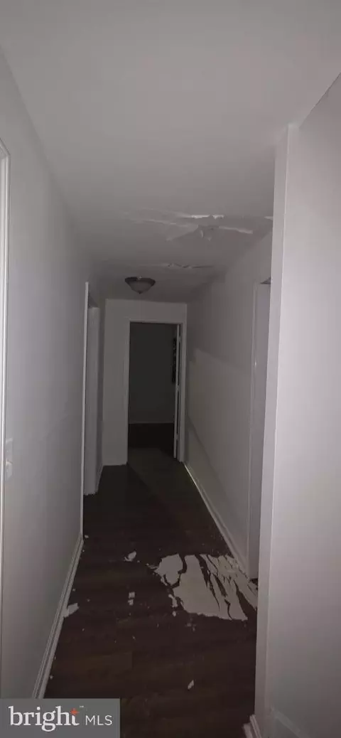Entry Way - 3015 Rayner Ave, Baltimore, MD 21216 photo 16 of 25