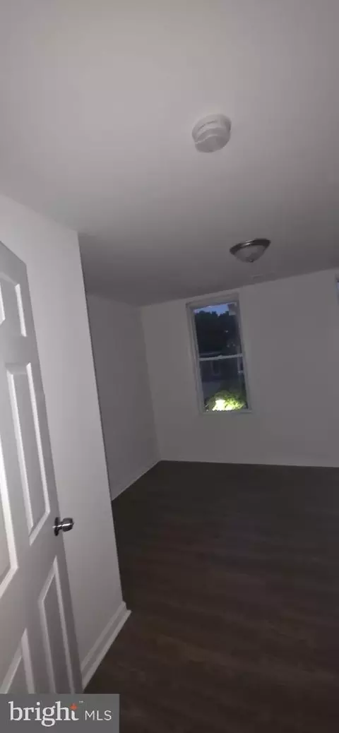 Entry Way - 3015 Rayner Ave, Baltimore, MD 21216 photo 11 of 25