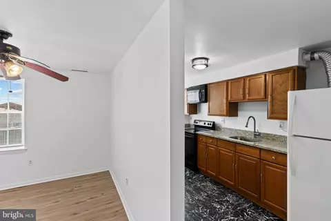 Entry Way - 1225 E Chase St, Baltimore, MD 21202 photo 1 of 3