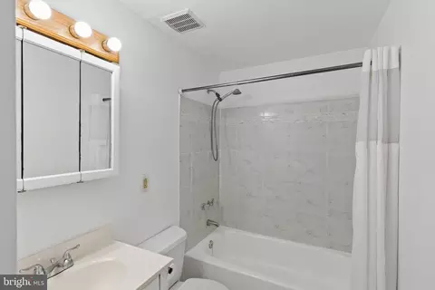Bath - 1225 E Chase St, Baltimore, MD 21202 photo 1 of 1