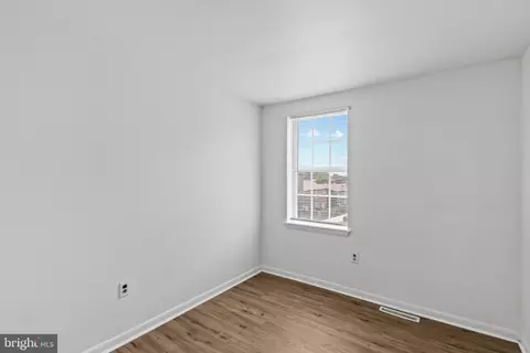 Bedroom - 1225 E Chase St, Baltimore, MD 21202 photo 4 of 5