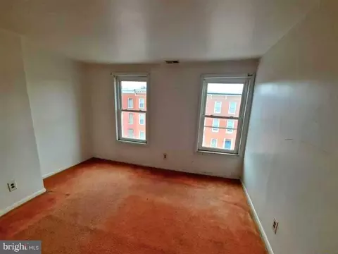 Bedroom - 1533 Argyle Ave, Baltimore, MD 21217 photo 2 of 2