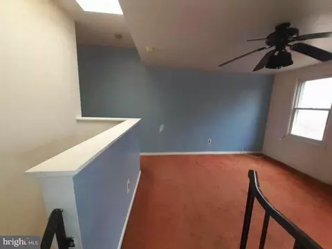 Entry Way - 1533 Argyle Ave, Baltimore, MD 21217 photo 12 of 13