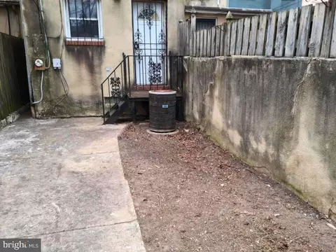 Exterior - 1533 Argyle Ave, Baltimore, MD 21217 photo 2 of 2