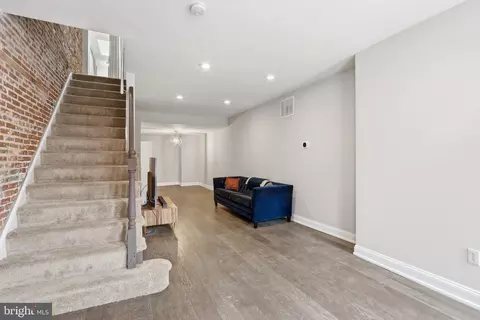 Entry Way - 711 Scott St, Baltimore, MD 21230 photo 6 of 11