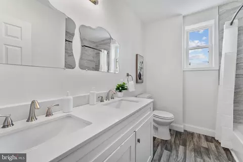 Bath - 4269 Sheldon Ave, Baltimore, MD 21206 photo 1 of 3