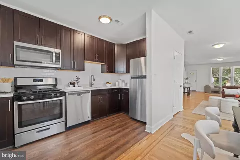 Entry Way - 4269 Sheldon Ave, Baltimore, MD 21206 photo 1 of 2