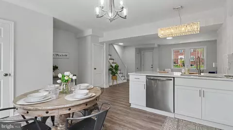 Entry Way - 3319 Leighton Ave, Baltimore, MD 21215 photo 5 of 14
