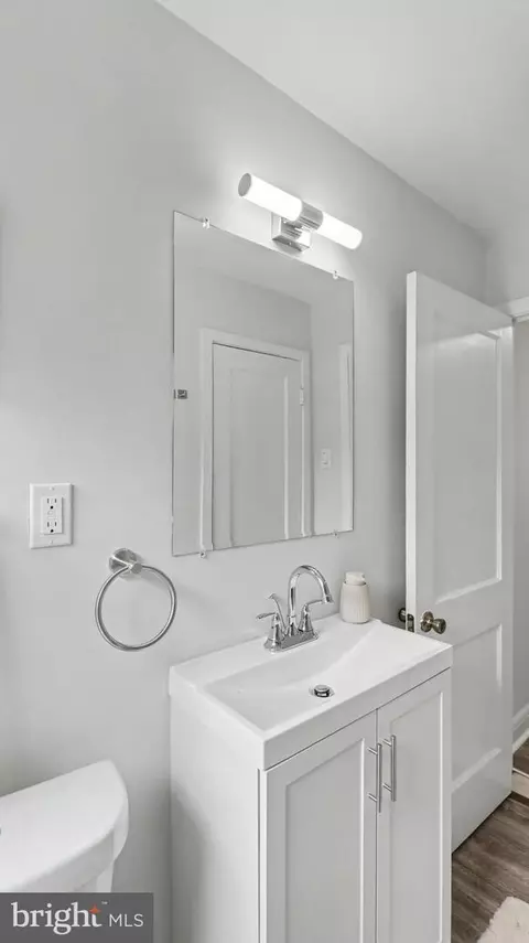 Bath - 3319 Leighton Ave, Baltimore, MD 21215 photo 4 of 7