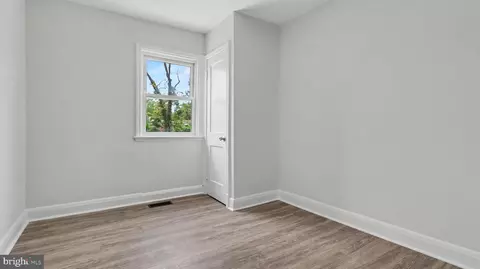Entry Way - 3319 Leighton Ave, Baltimore, MD 21215 photo 9 of 14