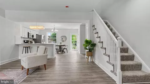 Entry Way - 3319 Leighton Ave, Baltimore, MD 21215 photo 2 of 14