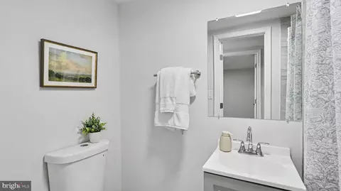 Bath - 3319 Leighton Ave, Baltimore, MD 21215 photo 6 of 7