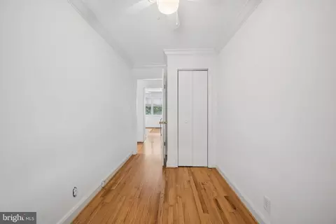 Entry Way - 1432 Redfern Ave, Baltimore, MD 21211 photo 3 of 8