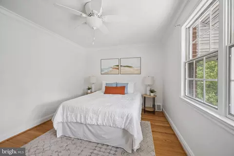 Bedroom - 1432 Redfern Ave, Baltimore, MD 21211 photo 4 of 6