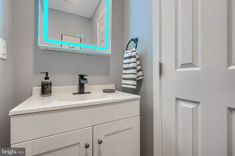 Bath - 1693 Darley, Baltimore, MD 21213 photo 1 of 8