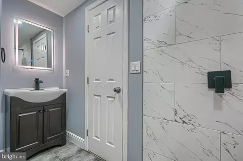 Bath - 1693 Darley, Baltimore, MD 21213 photo 7 of 8