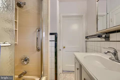 Bath - 5356 Gist Ave, Baltimore, MD 21215 photo 2 of 3