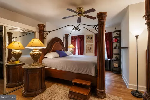 Bedroom - 3247 Shannon Dr, Baltimore, MD 21213 photo 1 of 6