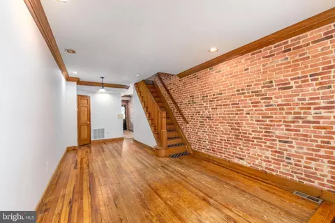 Living - 2619 Fleet St, Baltimore, MD 21224 photo 3 of 4