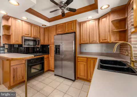 Kitchen - 2619 Fleet St, Baltimore, MD 21224 photo 2 of 3