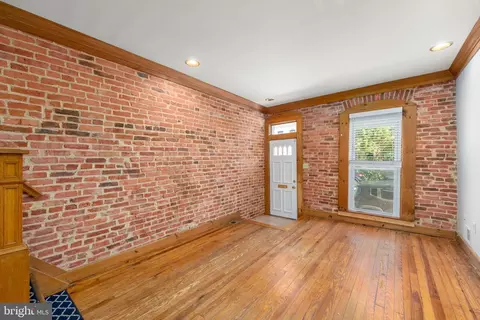 Living - 2619 Fleet St, Baltimore, MD 21224 photo 2 of 4