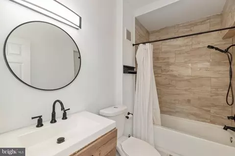 Bath - 2627 Cecil Ave, Baltimore, MD 21218 photo 1 of 1