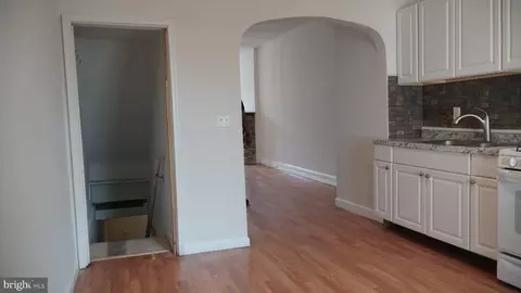 Entry Way - 2802 Jefferson St, Baltimore, MD 21205 photo 2 of 8