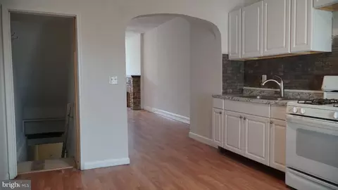 Entry Way - 2802 Jefferson St, Baltimore, MD 21205 photo 4 of 8