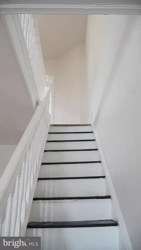 Entry Way - 2802 Jefferson St, Baltimore, MD 21205 photo 6 of 8