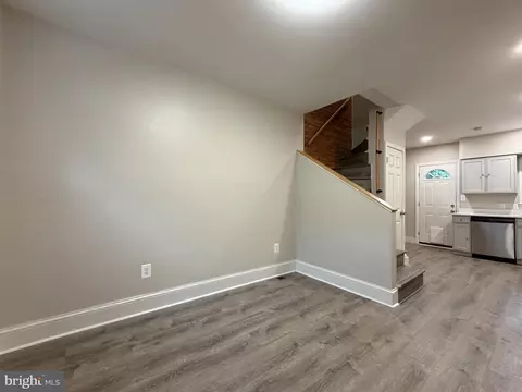 Living - 417 Scott St, Baltimore, MD 21230 photo 4 of 8