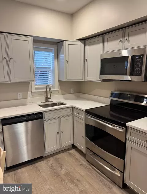 Kitchen - 417 Scott St, Baltimore, MD 21230 photo 6 of 6