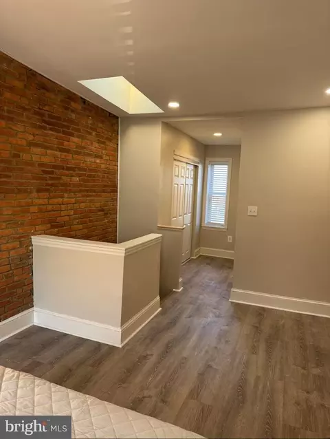 Entry Way - 417 Scott St, Baltimore, MD 21230 photo 7 of 8