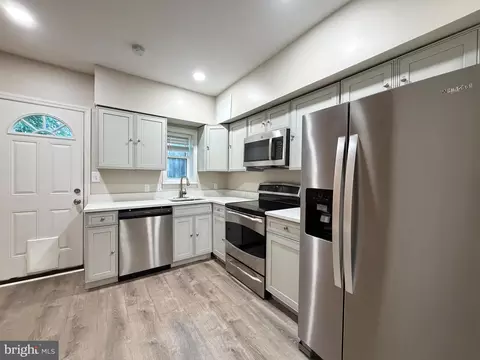Kitchen - 417 Scott St, Baltimore, MD 21230 photo 2 of 6