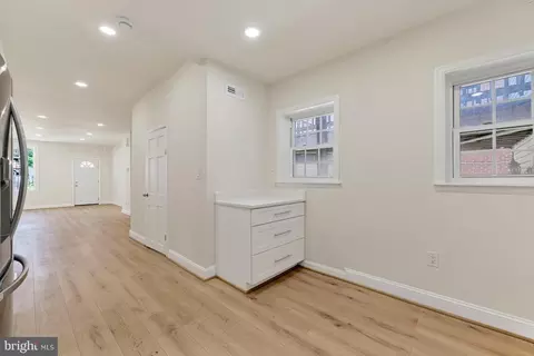 Entry Way - 1736 Westphal Pl, Baltimore, MD 21230 photo 4 of 4