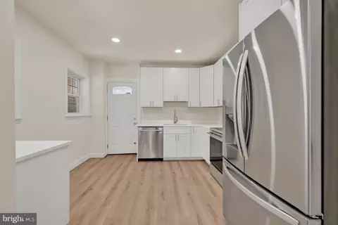 Entry Way - 1736 Westphal Pl, Baltimore, MD 21230 photo 3 of 4