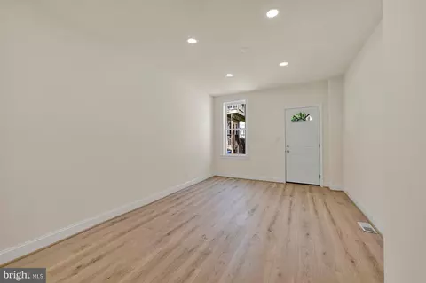 Living - 1736 Westphal Pl, Baltimore, MD 21230 photo 4 of 4