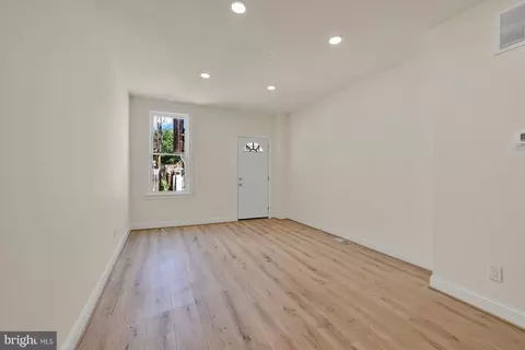 Living - 1736 Westphal Pl, Baltimore, MD 21230 photo 3 of 4