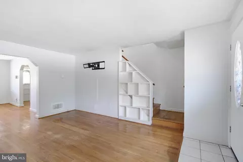 Entry Way - 709 Tolna St, Baltimore, MD 21224 photo 1 of 7